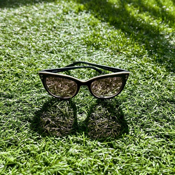 Moschino Eyewear Cat-Eye Frame Sunglasses - Picture 4 of 5